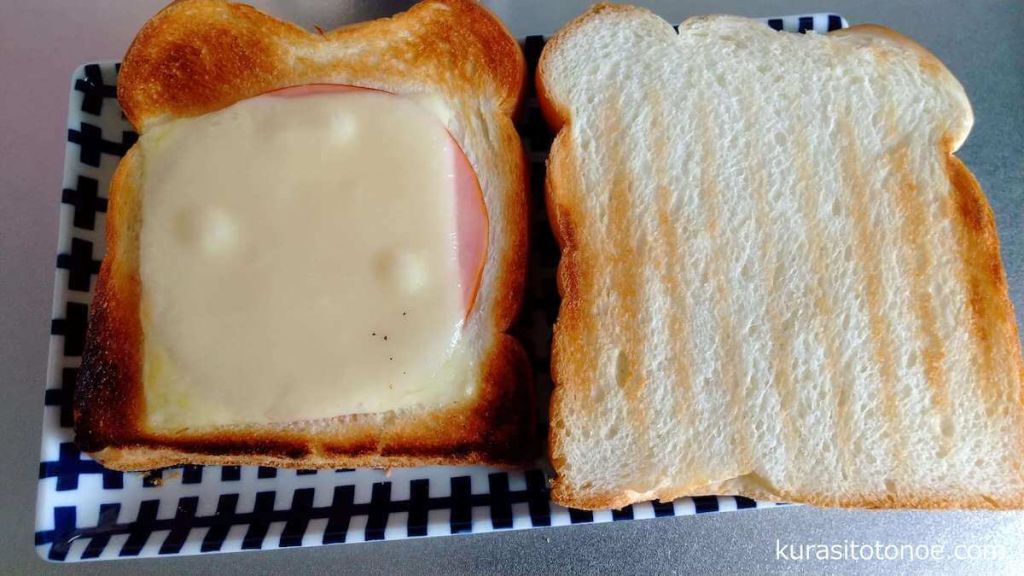 グリルでトースト焼き上がり