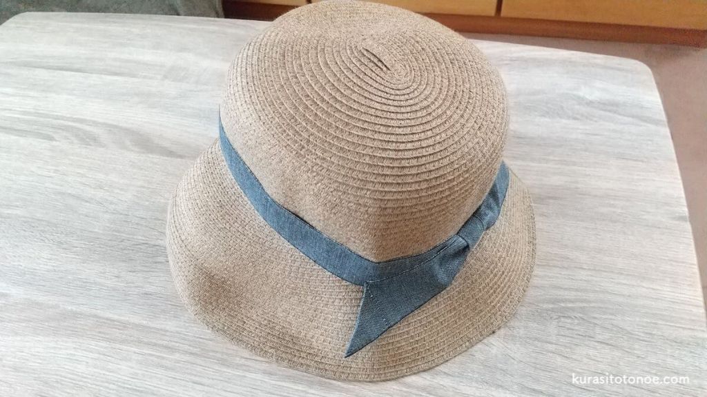 ミニマリストの夏の帽子