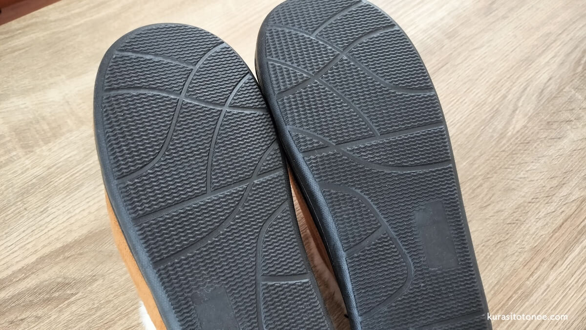 ダイソー冬スリッパ